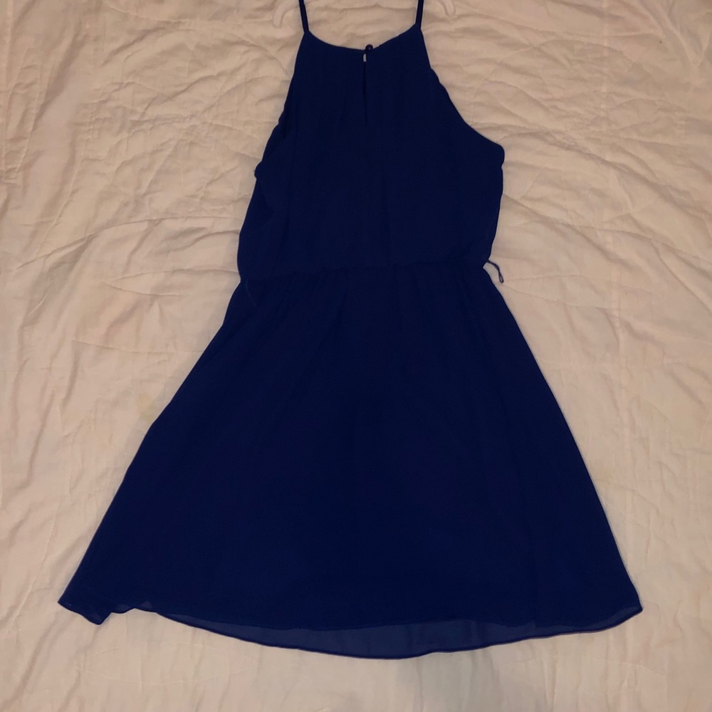 blue dress